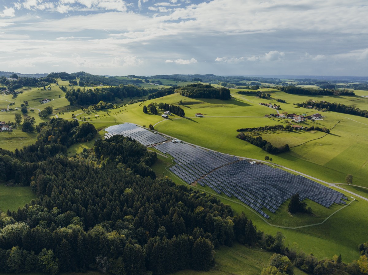 Luftbild PV-Freiflächenanlage in Wiggensbach